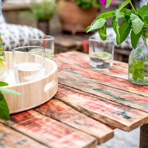 mesa auxiliar de madera reciclada