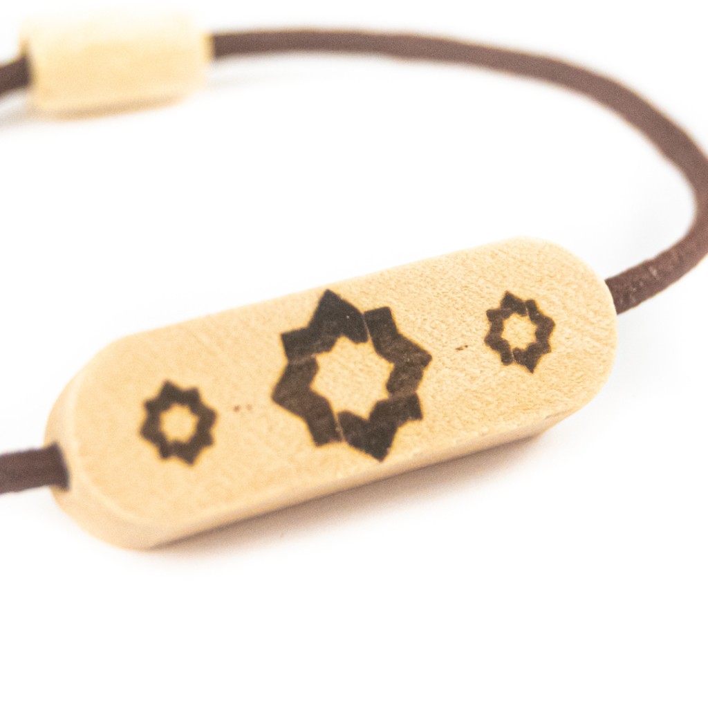 Pulsera madera grabada estrella mudéjar