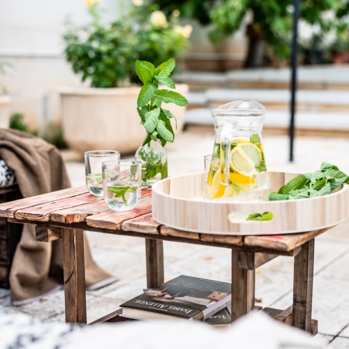 mesa madera exterior para jardin o terraza