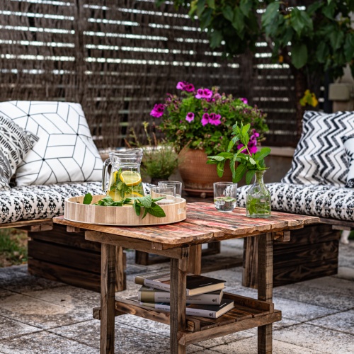 mesa y sillones de jardin